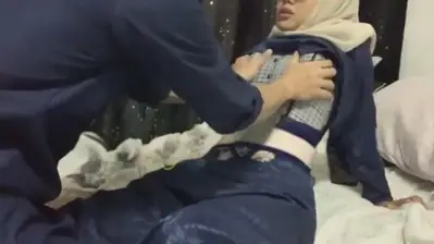 Bokep Jilbab Selingkuh dengan Tetangga Saat Suami Kerja, Rekaman dari CCTV Bocor